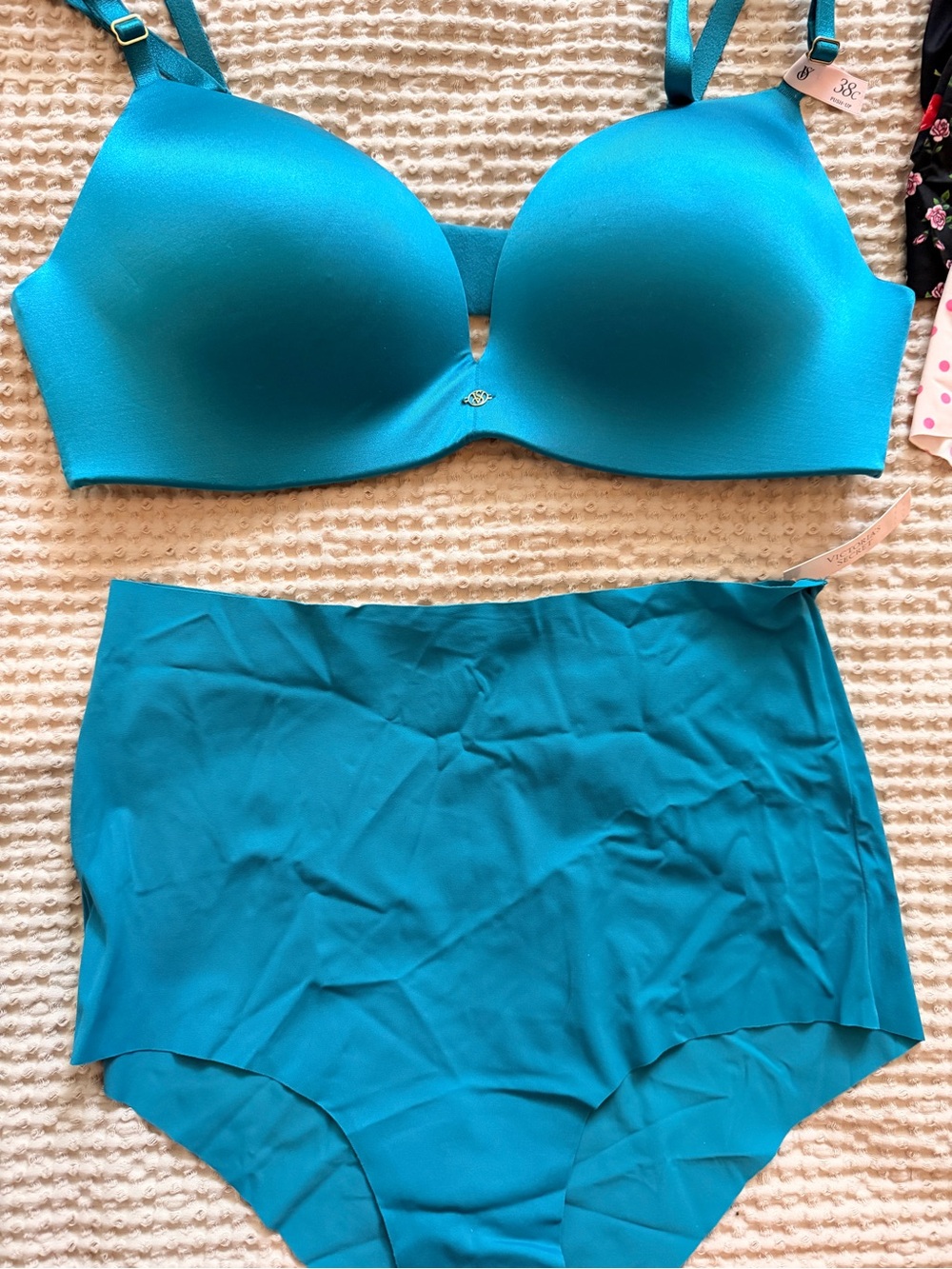 Victoria's Secret  matching Teal Blue no wire Push-up Bra & High-Waist Brief Set